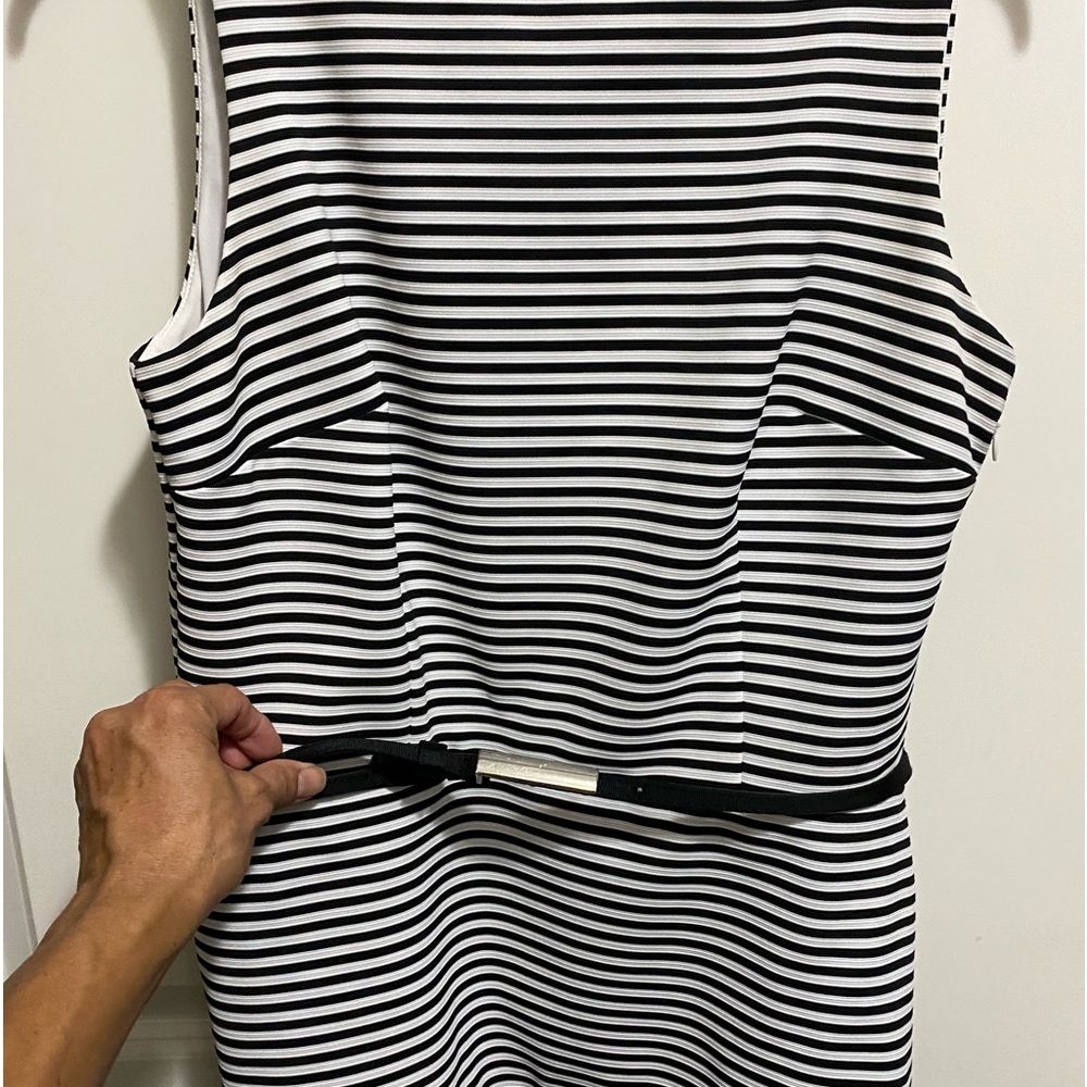 Striped black and white top